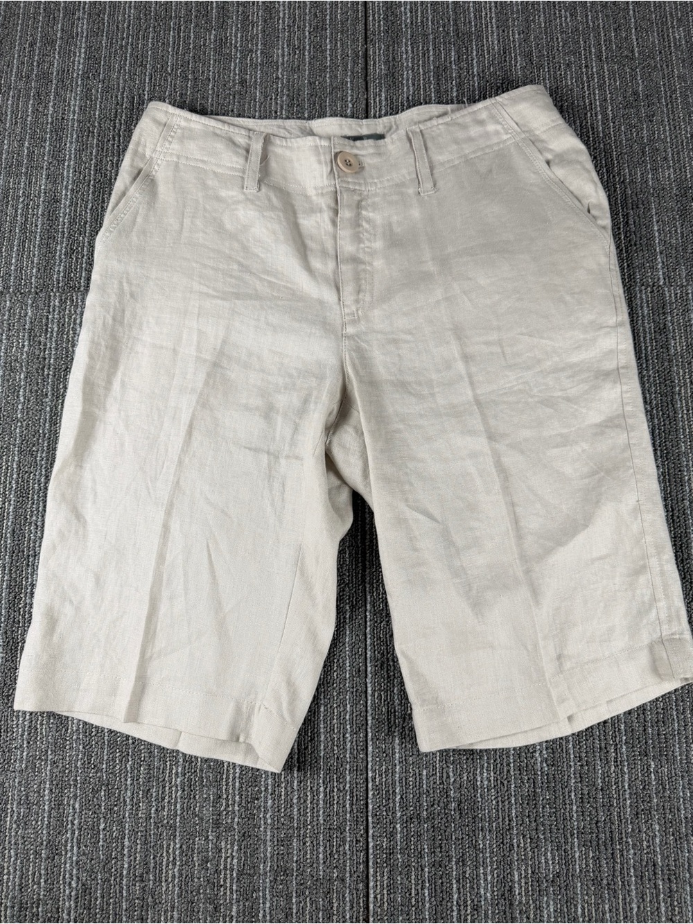 Neiman Marcus 100% Linen Women’s Size 4 Shorts  Tan/Beige